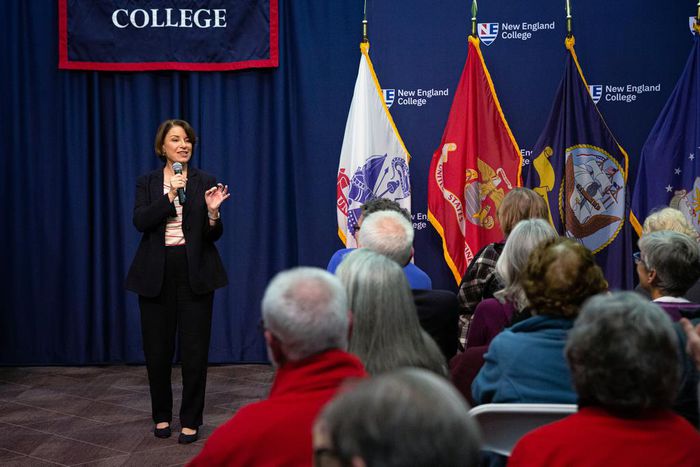 Klobuchar Is Banking on Iowa Moderates. Her Problem: So Is Buttigieg.