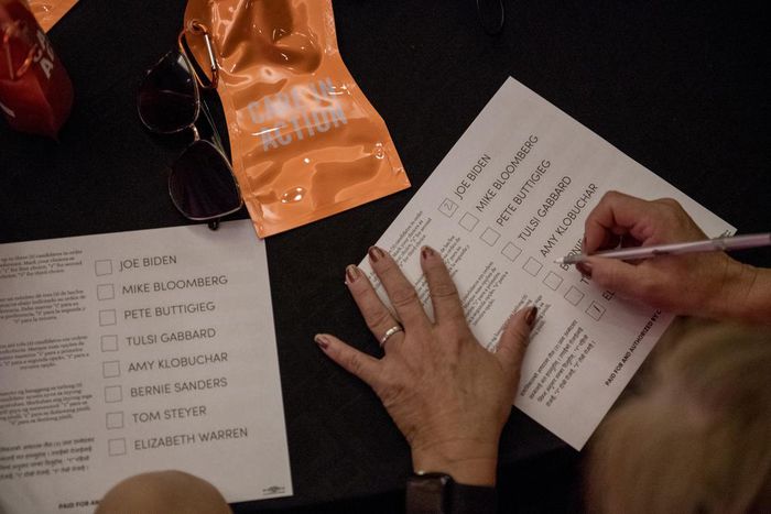 How Elizabeth Warren's Camp Is Seeking to Regain the Spotlight