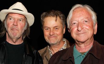 Elliot Roberts, manager of Rock -stars, is dead at 76
