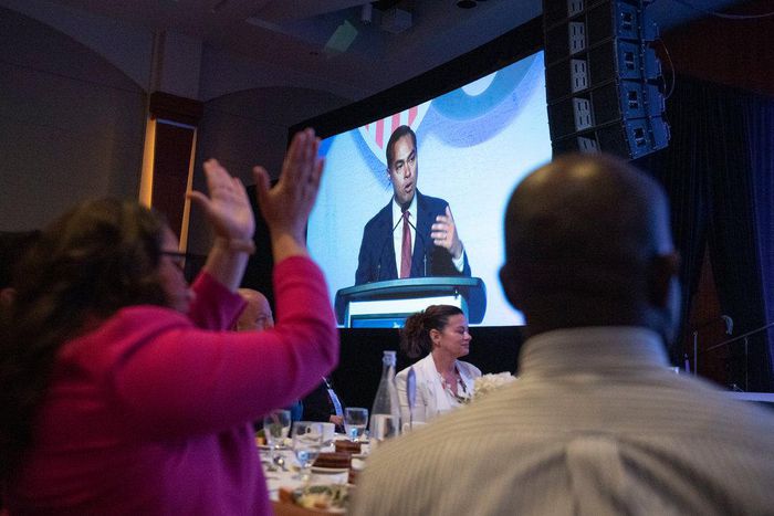 At Latino forum, Democratic candidates channel anxiety over immigration