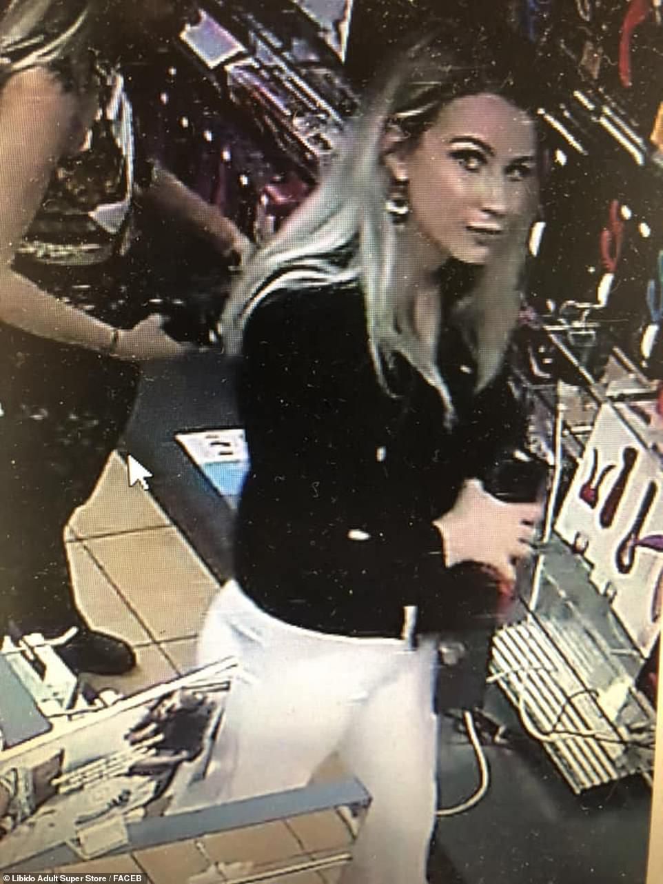 ___9102998___2018___11___14___8___6145918-6386211-Police_have_released_images_of_women_caught_on_CCTV_footage_that-a-2_1542146435616