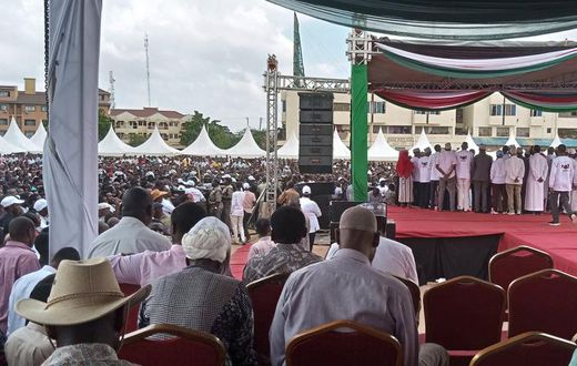 Chaos break out at Garissa BBI rally attended by Raila as rival factions clash [Video]