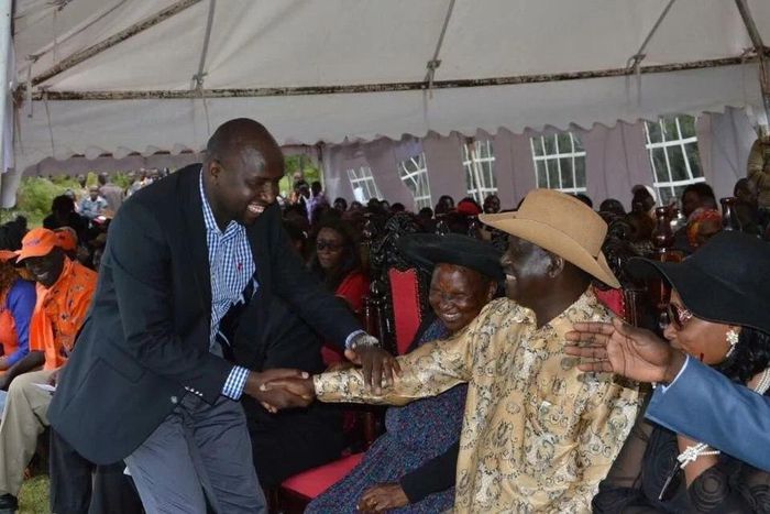Stop petty politics & become a statesman - Kipchumba Murkomen & Raila Odinga publicly clash at funeral