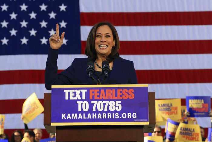 Kamala Harris Kicks Off 2020 Campaign with Oakland Rally