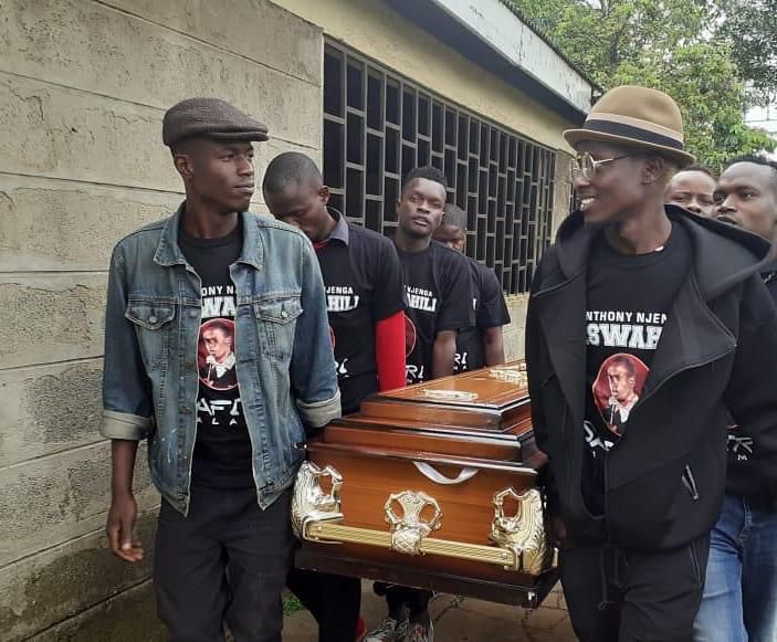The late Churchill show comedian Njenga Mswahili laid to rest at Lang’ata cemetery (Photos)