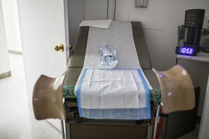 Alabama Governor Signs Nation's Most Restrictive Abortion Law