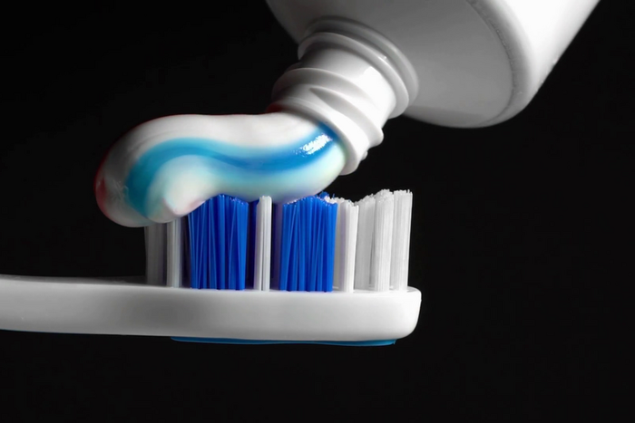 Toothpaste for acne(videoblocks)