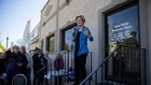 Warren Bets on a Fast Start in Iowa