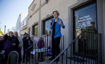 Warren Bets on a Fast Start in Iowa