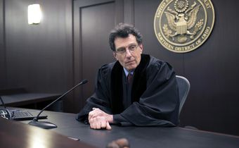 Judge Summons Drug CEOs for Talks on Sweeping Opioid Settlement