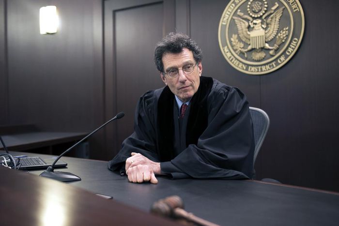 Judge Summons Drug CEOs for Talks on Sweeping Opioid Settlement