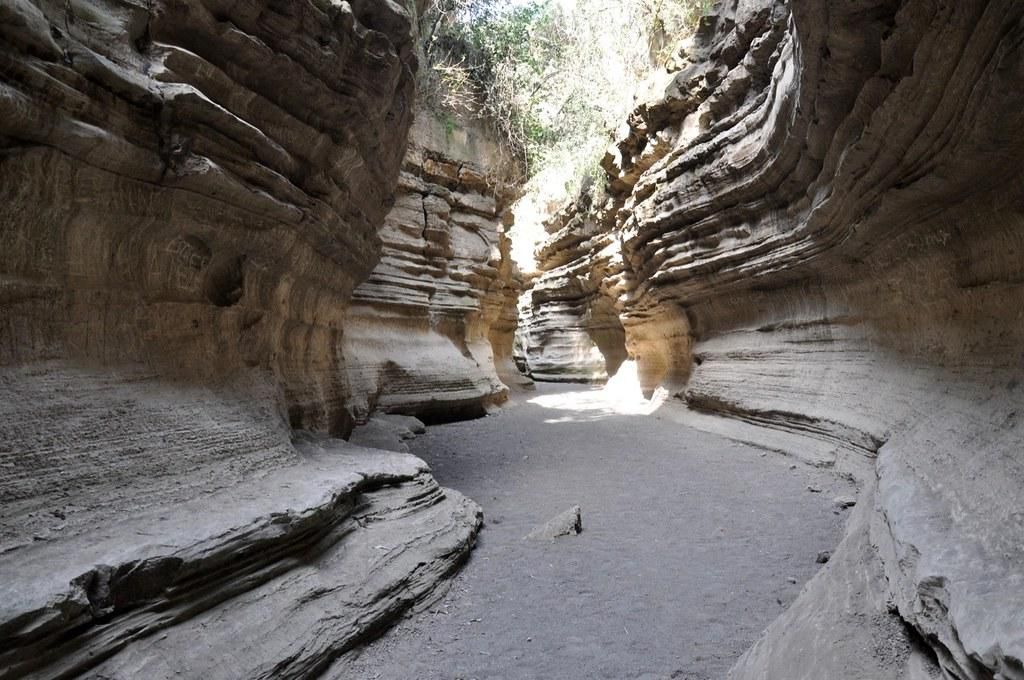 Hell's gate, Naivash (flickr)