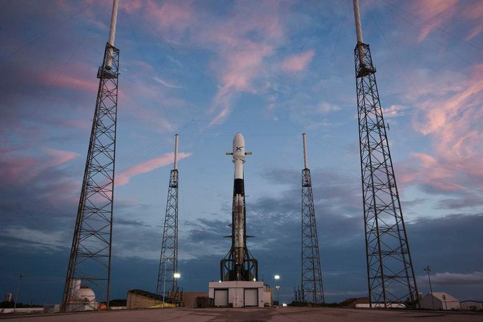 SpaceX to launch 60 starlink satellites, aiming to build orbital internet
