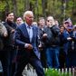 Joe Biden, Campaigning in New Hampshire, Straddles Past and Present