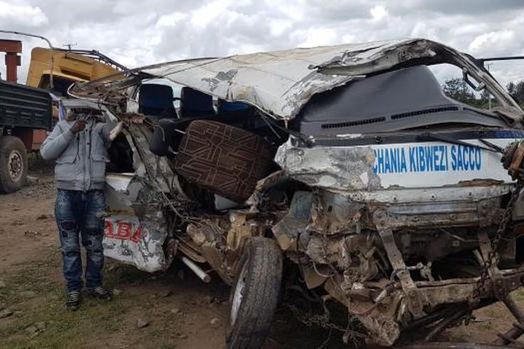 8 feared dead in grisly accident involving multiple vehicles