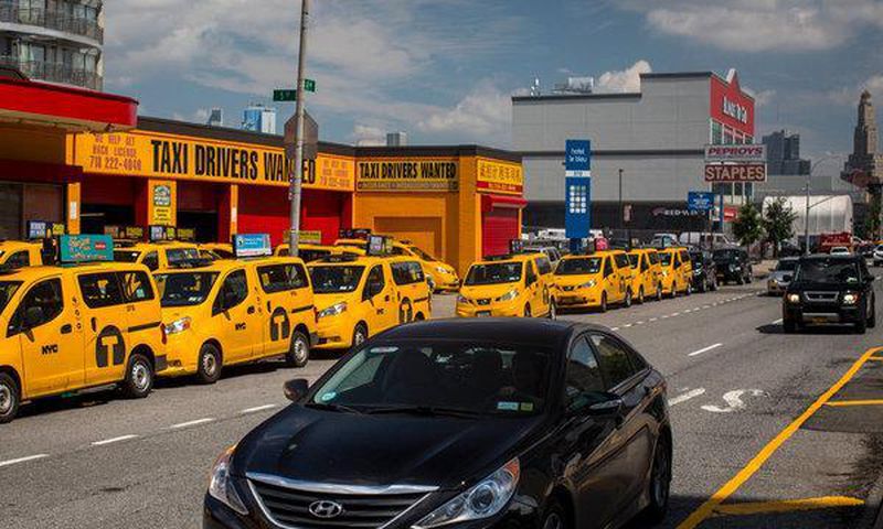 Rides in Manhattan's most snarled areas should cost more, judge rules
