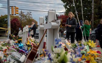 Judge Strikes Down Gun Laws Enacted in Wake of Pittsburgh Synagogue Massacre