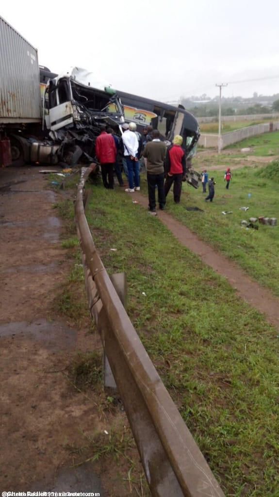 Accident on Athi river bridge (courtesy)