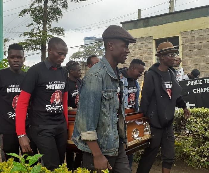 The late Churchill show comedian Njenga Mswahili laid to rest at Lang’ata cemetery (Photos)
