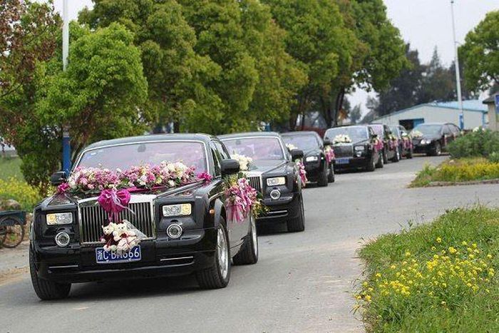 File image of a convoy of luxury cars at a wedding