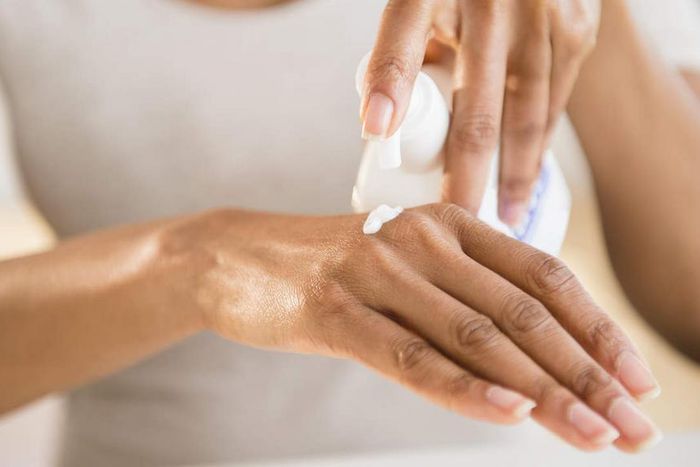 Natural remedies for dry hands (Healthy Magazine)