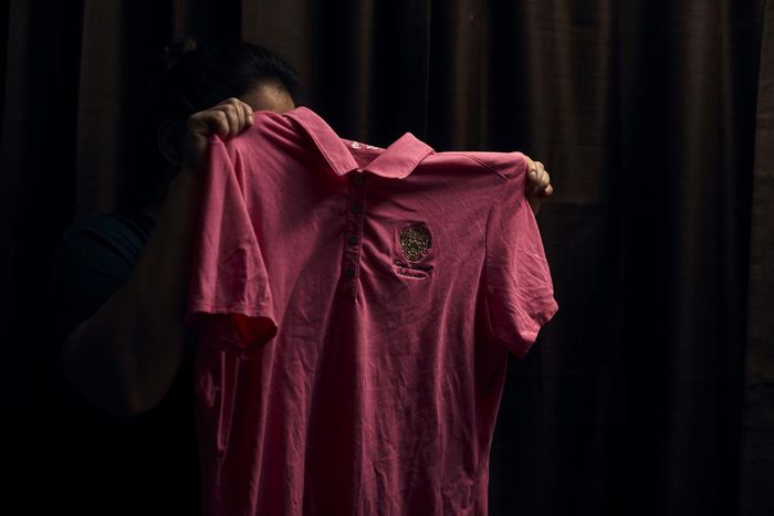 Worker in U.S. Illegally Says Trump Club Took Her Off a Vetting List