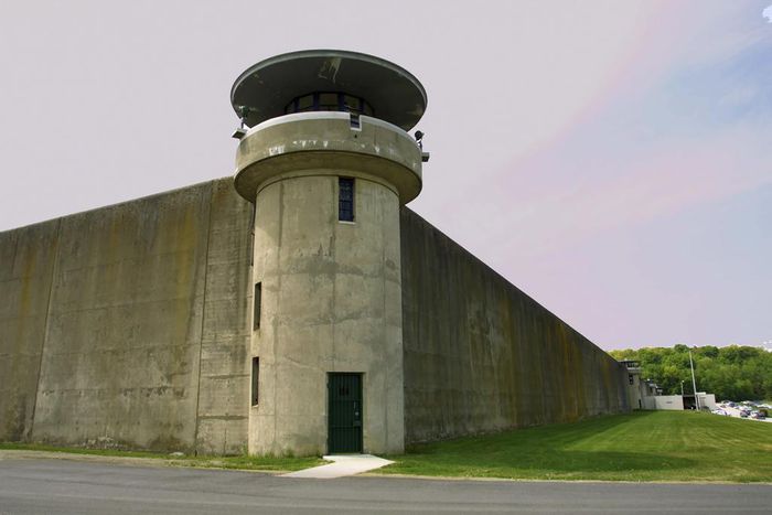 Mentally Ill Prisoners Are Held Past Release Dates, Lawsuit Claims