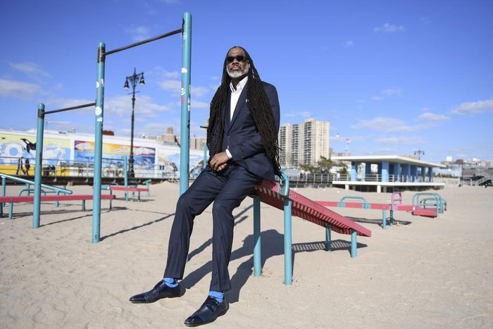 Look Up the World's Tallest Politician? Or Just Look Up