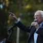 Bernie Sanders Calls for Eliminating Americans' Medical Debt