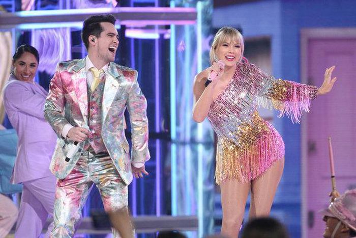 Taylor Swift's 'Me!' is thwarted by a fifth No. 1 for 'Old Town Road'