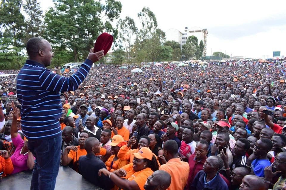 Fiery Jubilee MP from Rift Valley MP makes surprise appearance at Raila’s Kibra rally [Photos]