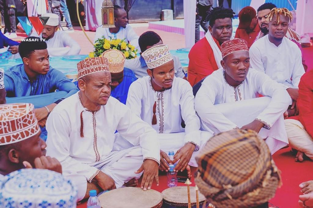 Diamond Platnumz and Tanasha Donna unveils son’s  Nasseb Junior face for the first-time (Photos)