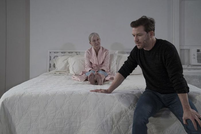 A Son Mourns in 'Notes on My Mother's Decline'