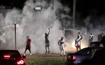 25 Memphis officers hurt in protest after a shooting