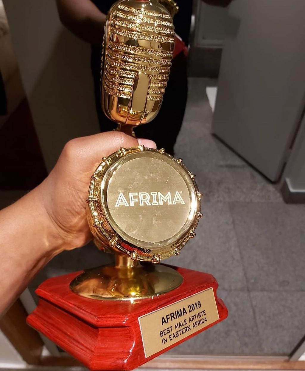 Angry Khaligraph Jones blasts local TV station after posing this question to his fans