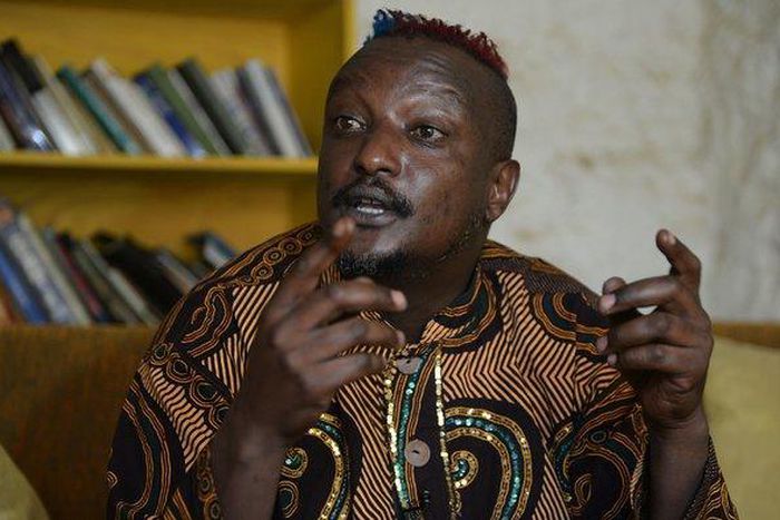 Binyavanga Wainaina, pioneering voice in African literature, dies at 48