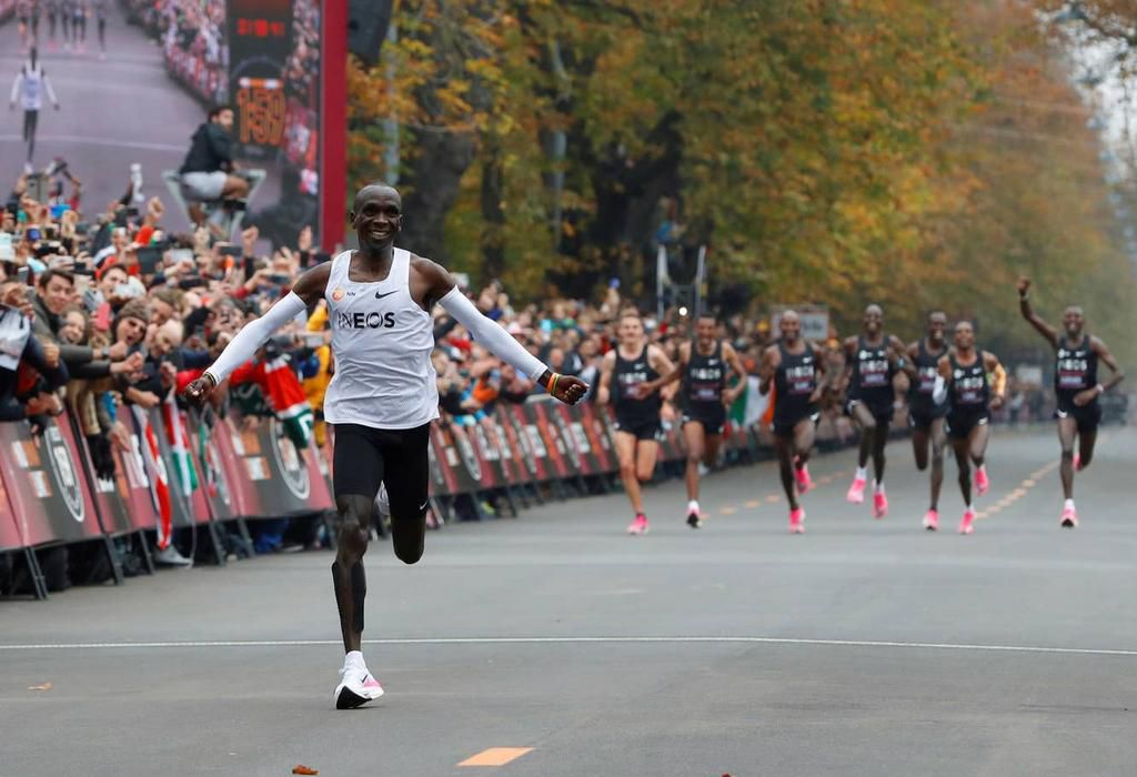 Eliud Kipchoge wins the Ineos 1:59 Challenge in Vienna, sets a new world record of 1:59:40