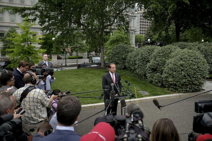 Drug Prices Will Soon Appear in Many TV Ads