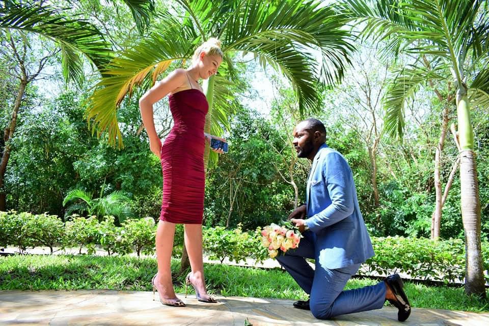 KTN Journalist proposes to Mzungu girlfriend (Chanji/Facebook)