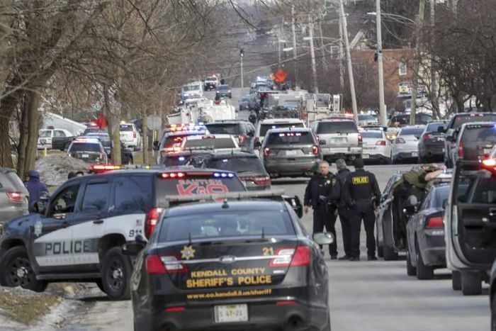 Gunman in Illinois had lost his permit because of a felony