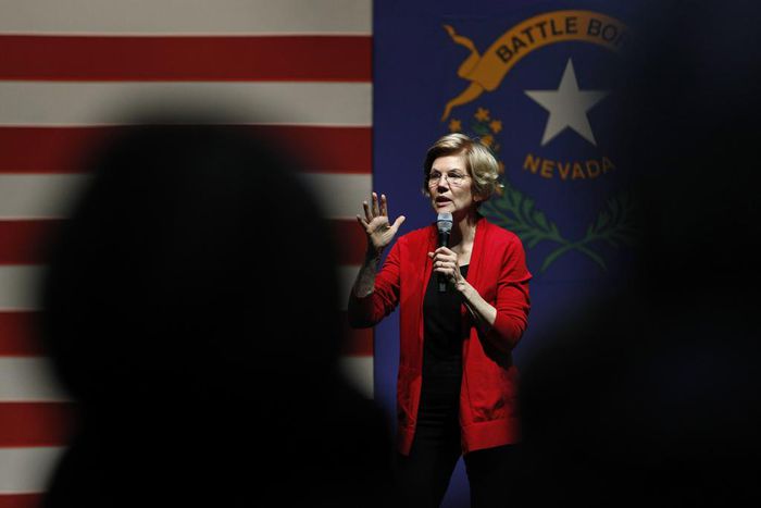 Elizabeth Warren, Long a Super PAC Critic, Gets Help From One
