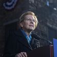 Warren Declares 2020 Bid With Famous Strike by Women as Backdrop