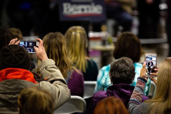 The Underside of Sanders' Colossal Online Support