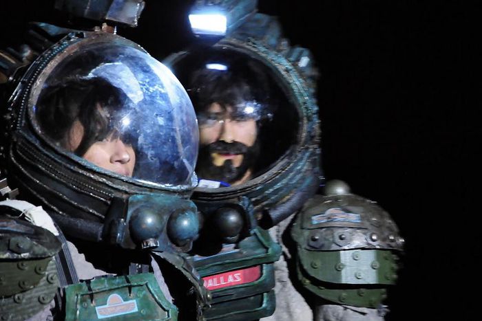 High School 'Alien' Production Wins Internet Raves