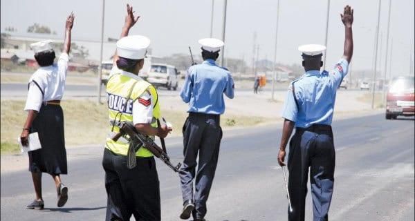 Traffic police loses bribe money to highway robber