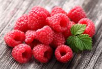 Raspberries(lecreuset)