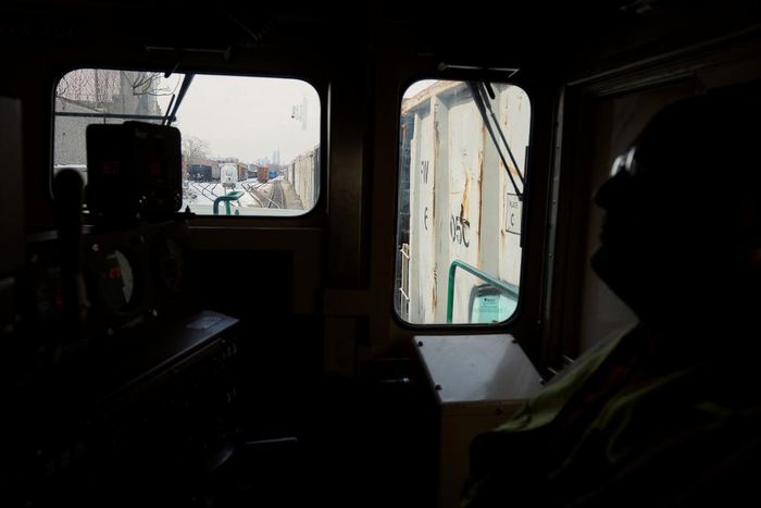 A Mystery Train Takes No Passengers, but It Eases Gridlock