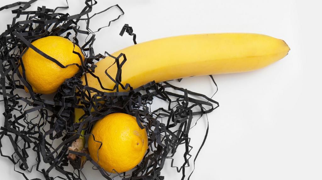 Shaving pubic hair(menshealth)