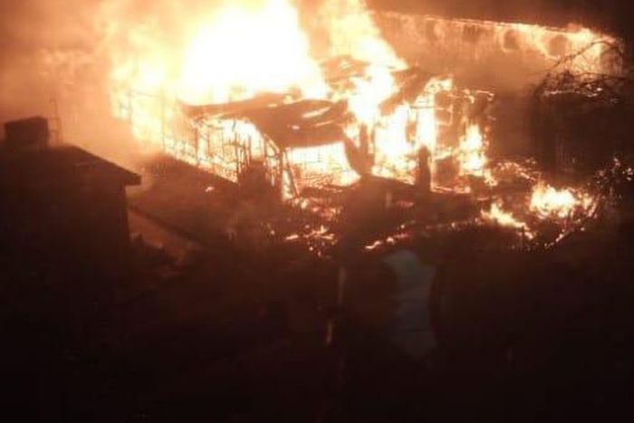 UON Students tourch building