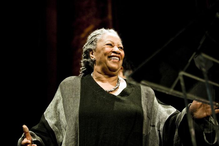Toni Morrison, a Writer of Many Gifts Who Bent Language to Her Will